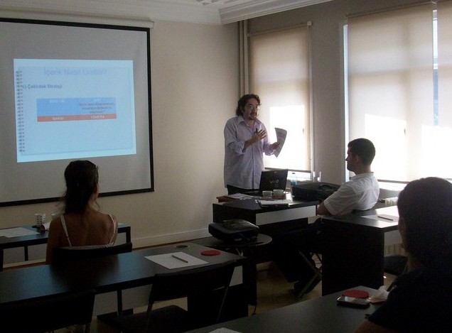 27 Temmuz’da Gerçekleştirilen Eğitimimiz: “İçerik – Kaş Yaparken Göz Çıkarmak”